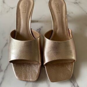 Schutz
Dethalia Metallic Leather Sandals
